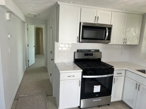 $2,200 | 33 Central Street, Unit 1, Winthrop, MA 02152