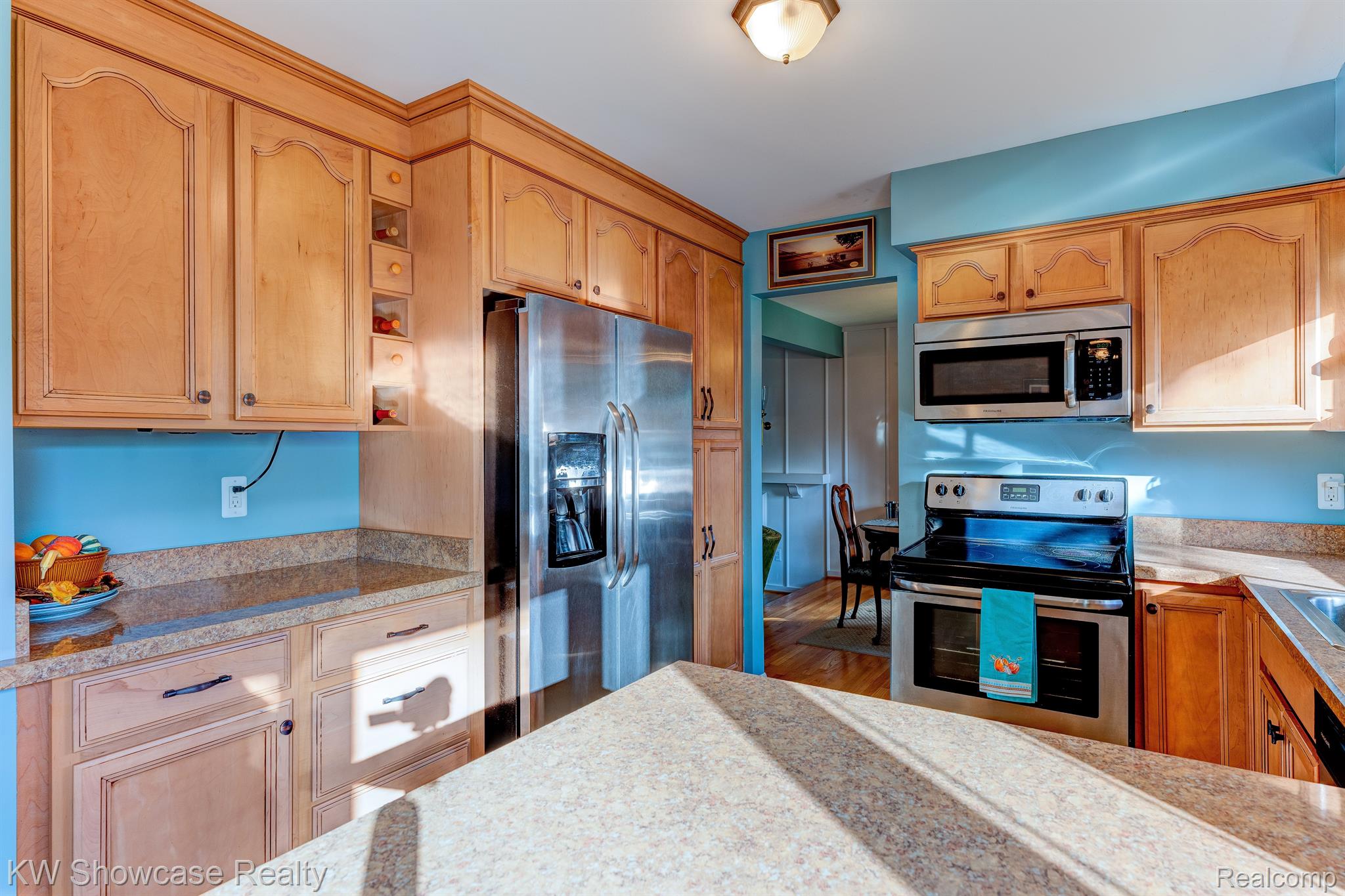 7131 Springridge Road West Bloomfield, MI 48322 - Photo 12 of 47 Kitchen features stainless steel appliances.