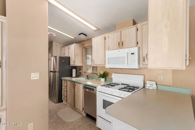 $1,300 | 17200 West Bell Road, Unit 125, Surprise, AZ 85374