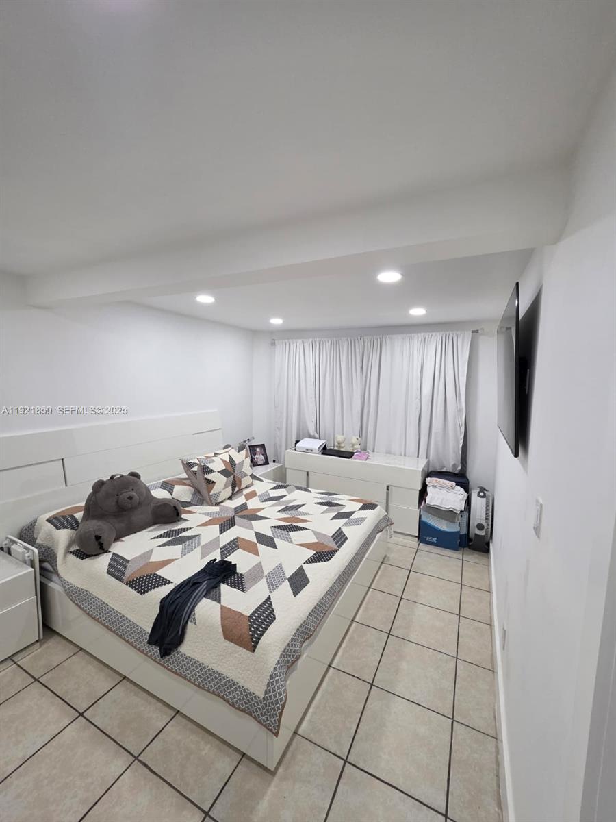 30232 Southwest 172nd Avenue Homestead, FL 33030 - Photo 22 of 31 a living room with furniture