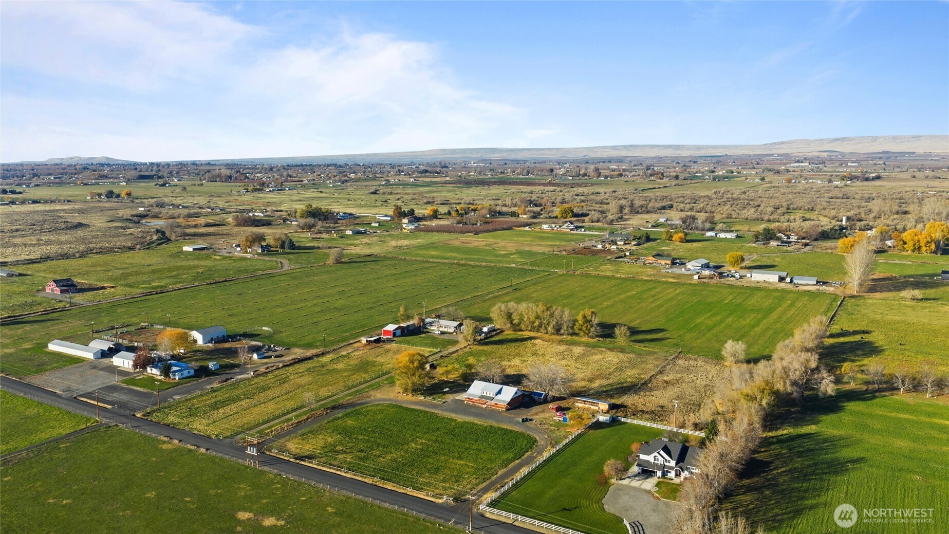 161802 West Buena Vista Road Prosser, WA 99350 - Photo 14 of 21 an aerial view of a houses with a ocean view
