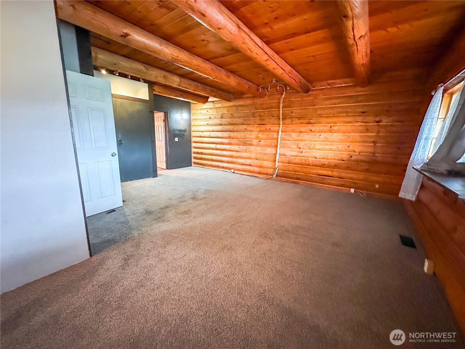 161802 West Buena Vista Road Prosser, WA 99350 - Photo 15 of 40 a view of empty room with wooden floor