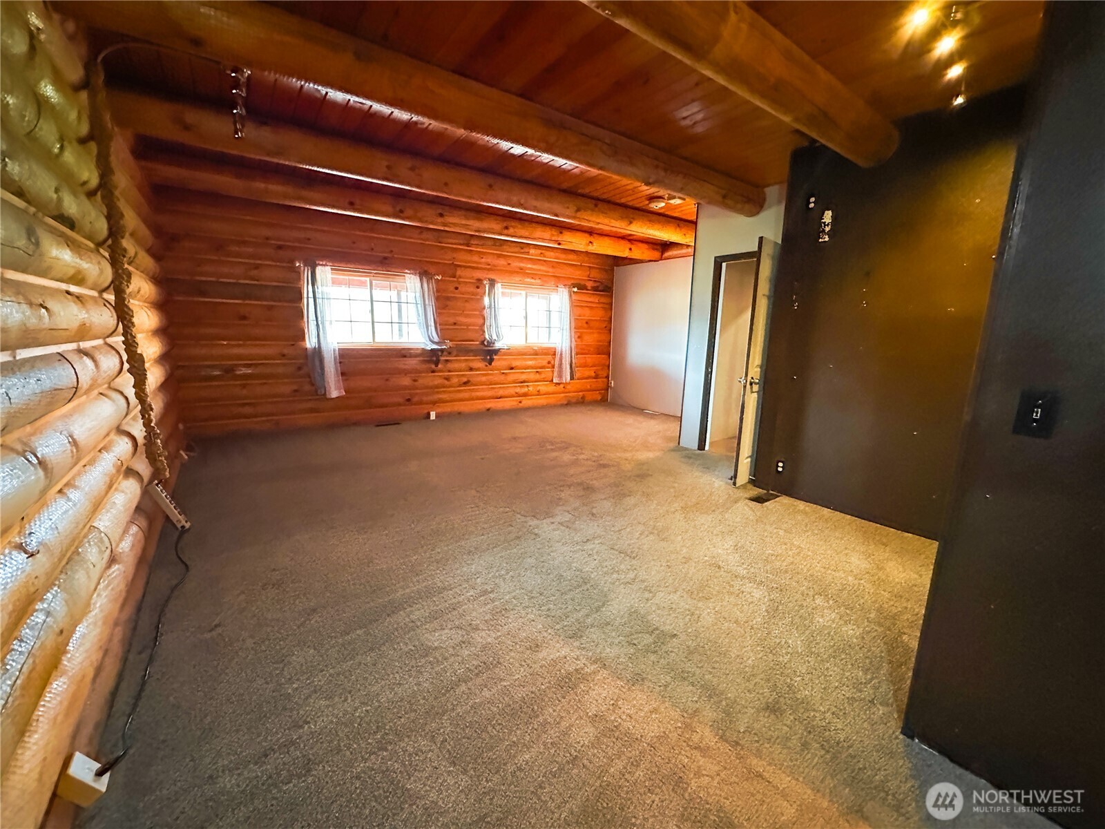 161802 West Buena Vista Road Prosser, WA 99350 - Photo 18 of 40 a view of empty room with a fireplace