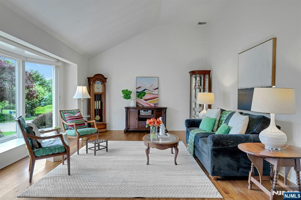 205 Haddenfield Road Clifton, NJ 07013 - Photo 5 of 29