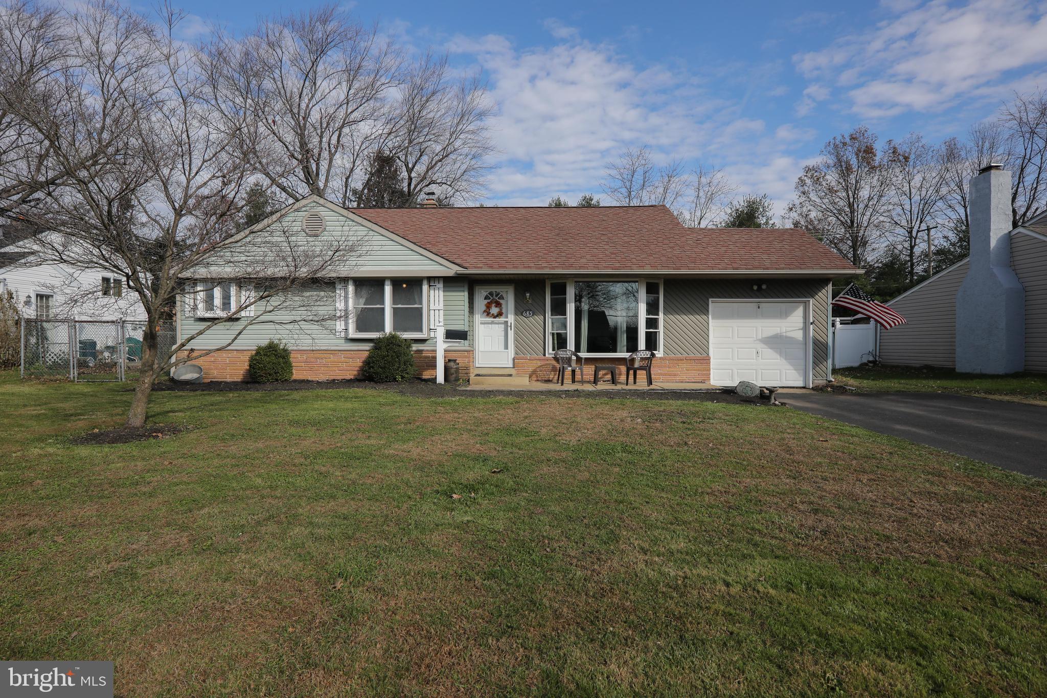 685 Cypress Road Warminster, PA 18974 - Photo 2 of 41 Larger than it first appears!