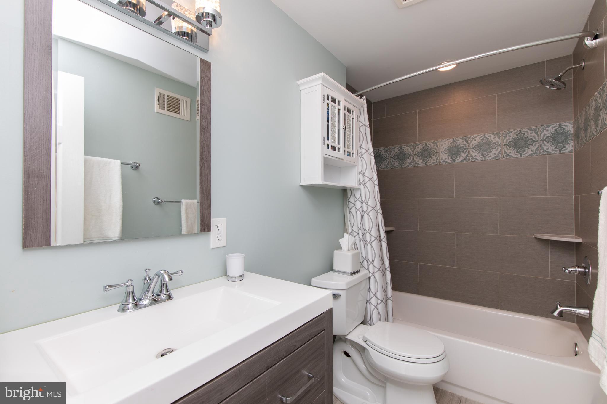 685 Cypress Road Warminster, PA 18974 - Photo 20 of 41 Beautifully Remodeled Bathroom