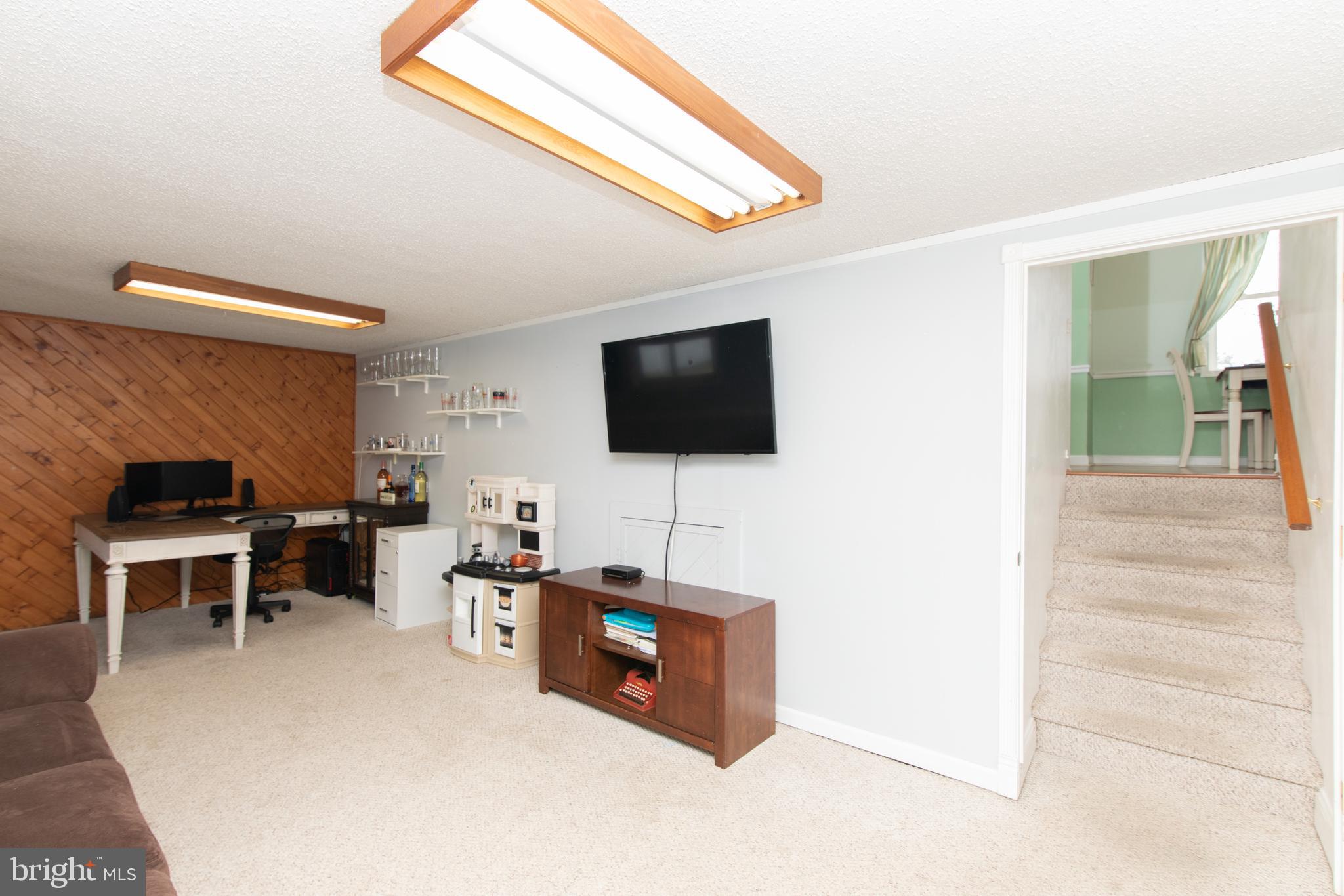 685 Cypress Road Warminster, PA 18974 - Photo 41 of 41 Family Room