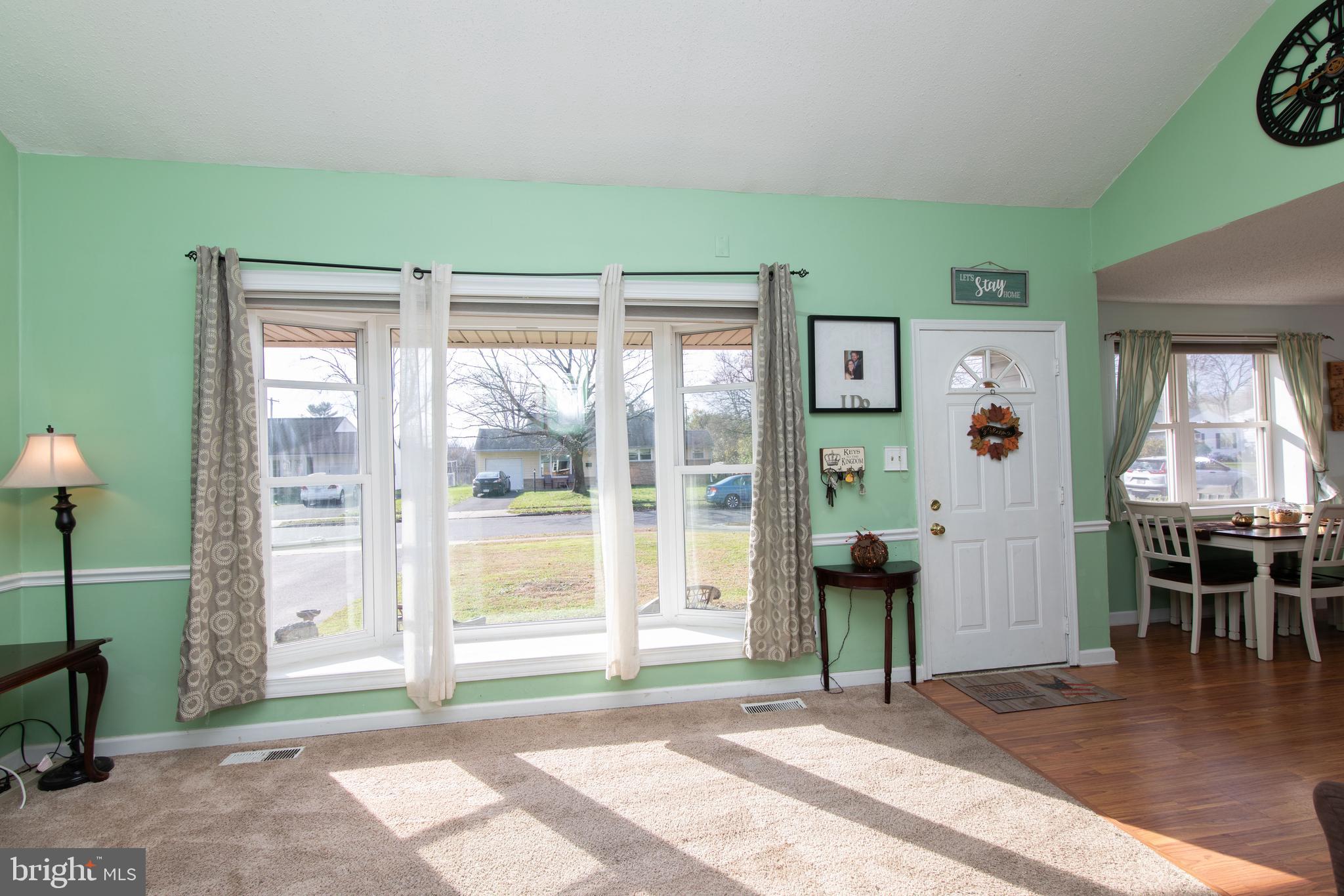 685 Cypress Road Warminster, PA 18974 - Photo 8 of 41 Nice open floor plan on the main level