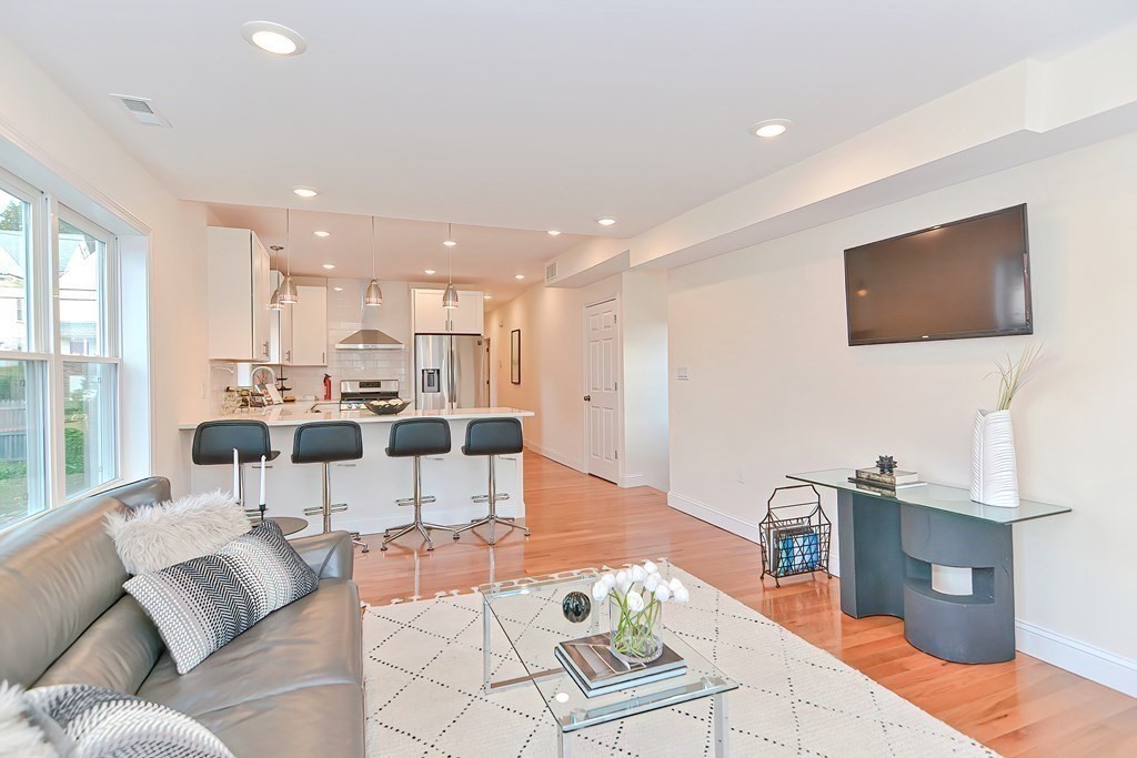 583 Main Street, Unit 583 Medford, MA 02155 - Photo 7 of 31