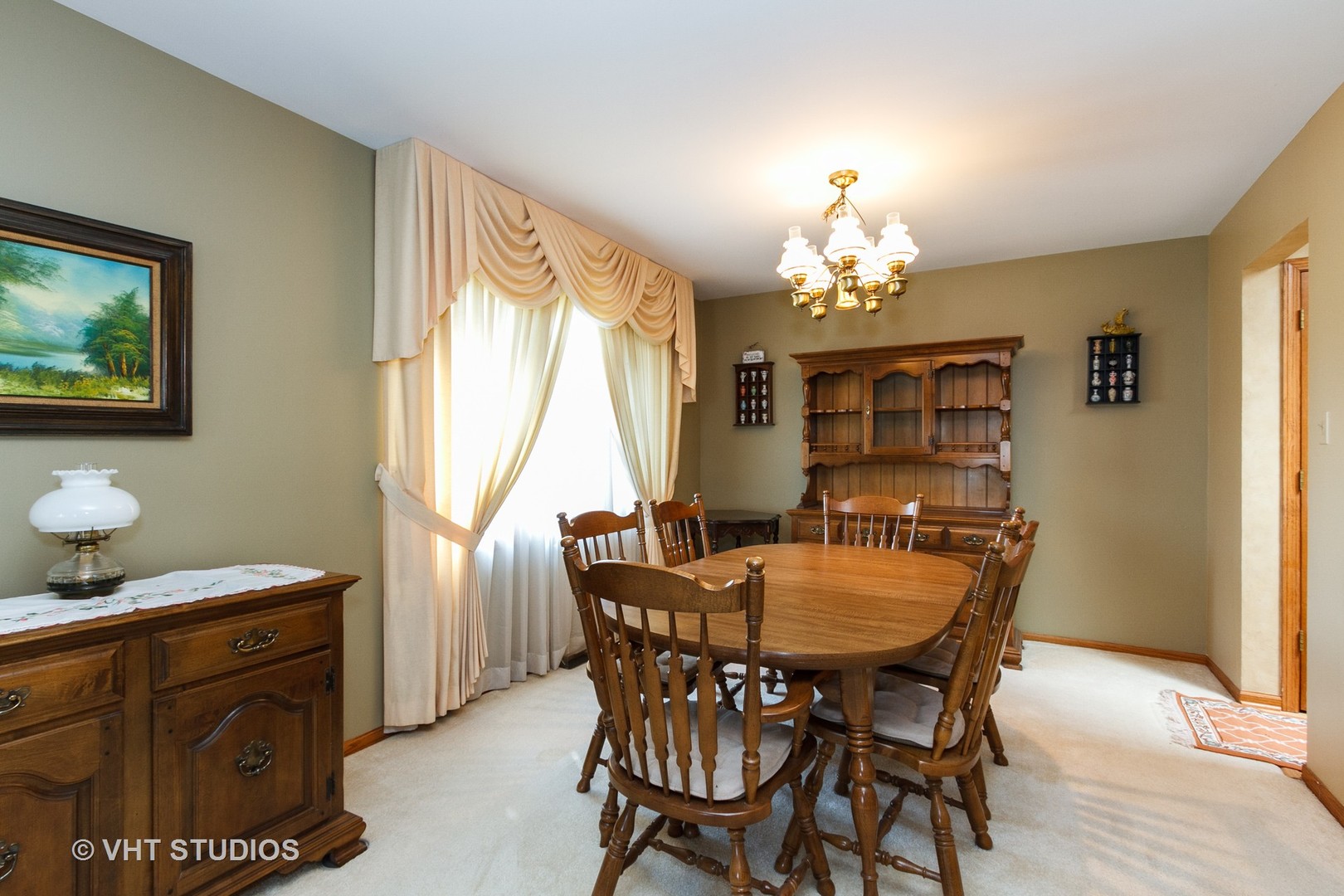 6931 Coachwood Trail Tinley Park, IL 60477 - Photo 3 of 11 a dining room with furniture and window