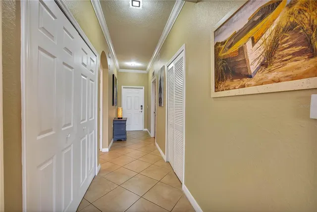 $1,799 | 7019 River Hammock Drive, Unit 202, Bradenton, FL 34212