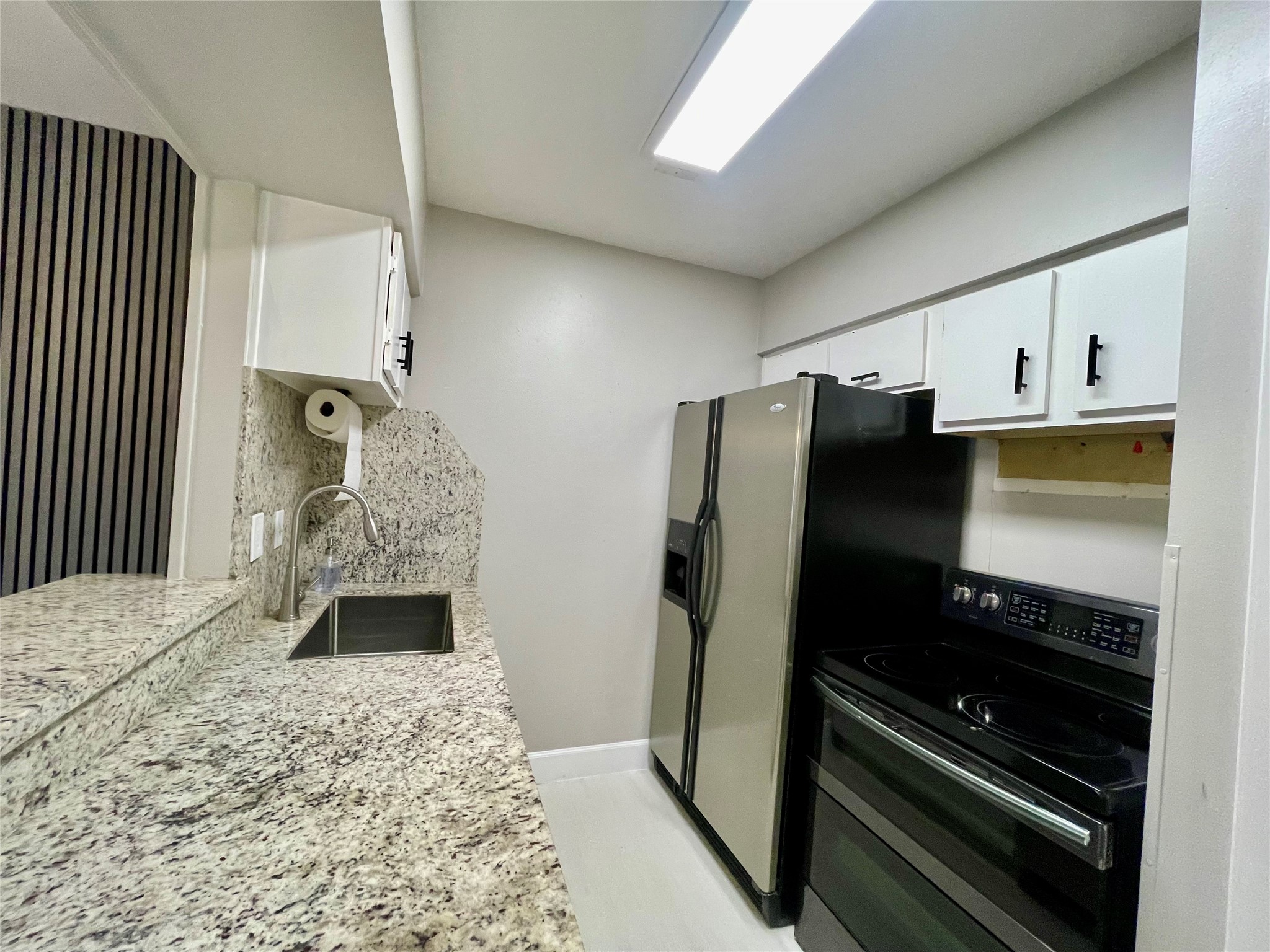 9009 Gaylord Drive Houston, TX 77024 - Photo 6 of 34