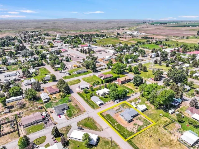 $329,900 | 180 East Elmore Avenue, Richfield, ID 83349