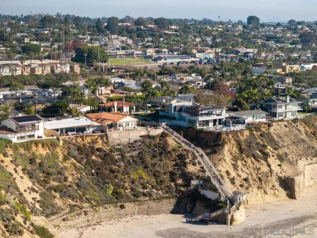 $2,700,000 | 409 North Cedros Avenue, Solana Beach, CA 92075