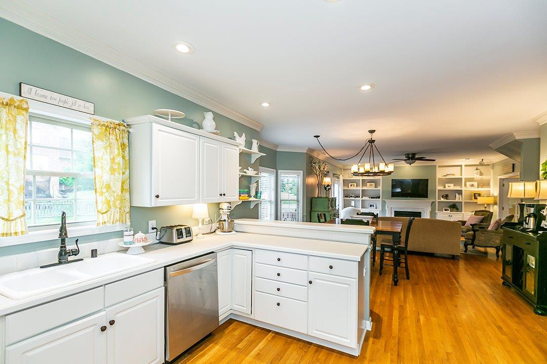 4225 Ridgewater Drive Lexington, KY 40515 - Photo 14 of 48 Much of the gorgeous hardwood flooring y