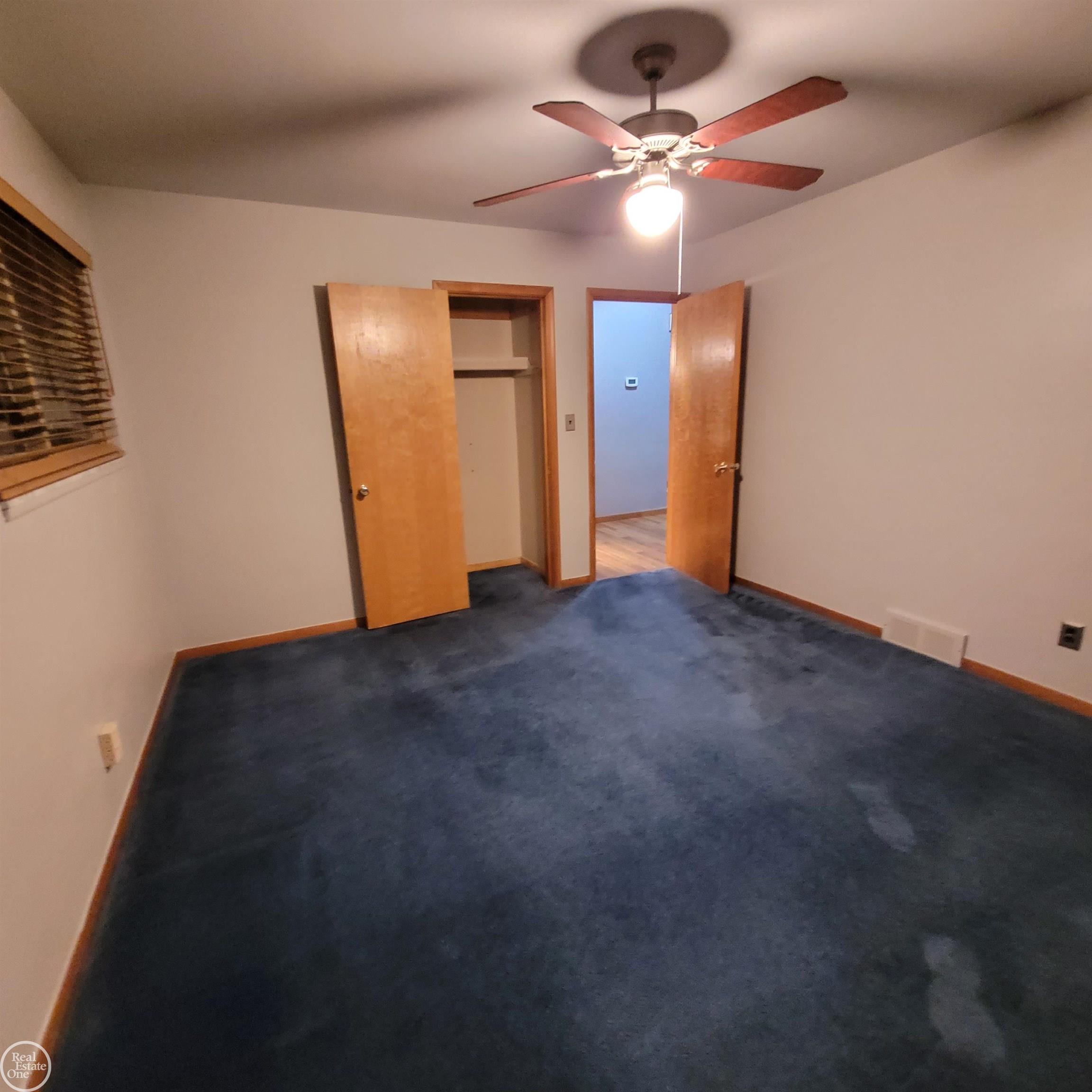 58092 Mound Road Washington, MI 48094 - Photo 16 of 33 50146853-748dec77-634f-4842-aebb-50803cd32e20.JPG