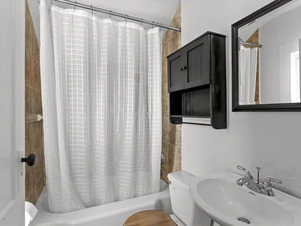 $649,900 | 12024 Point Creek Road, Meeme, WI 53063