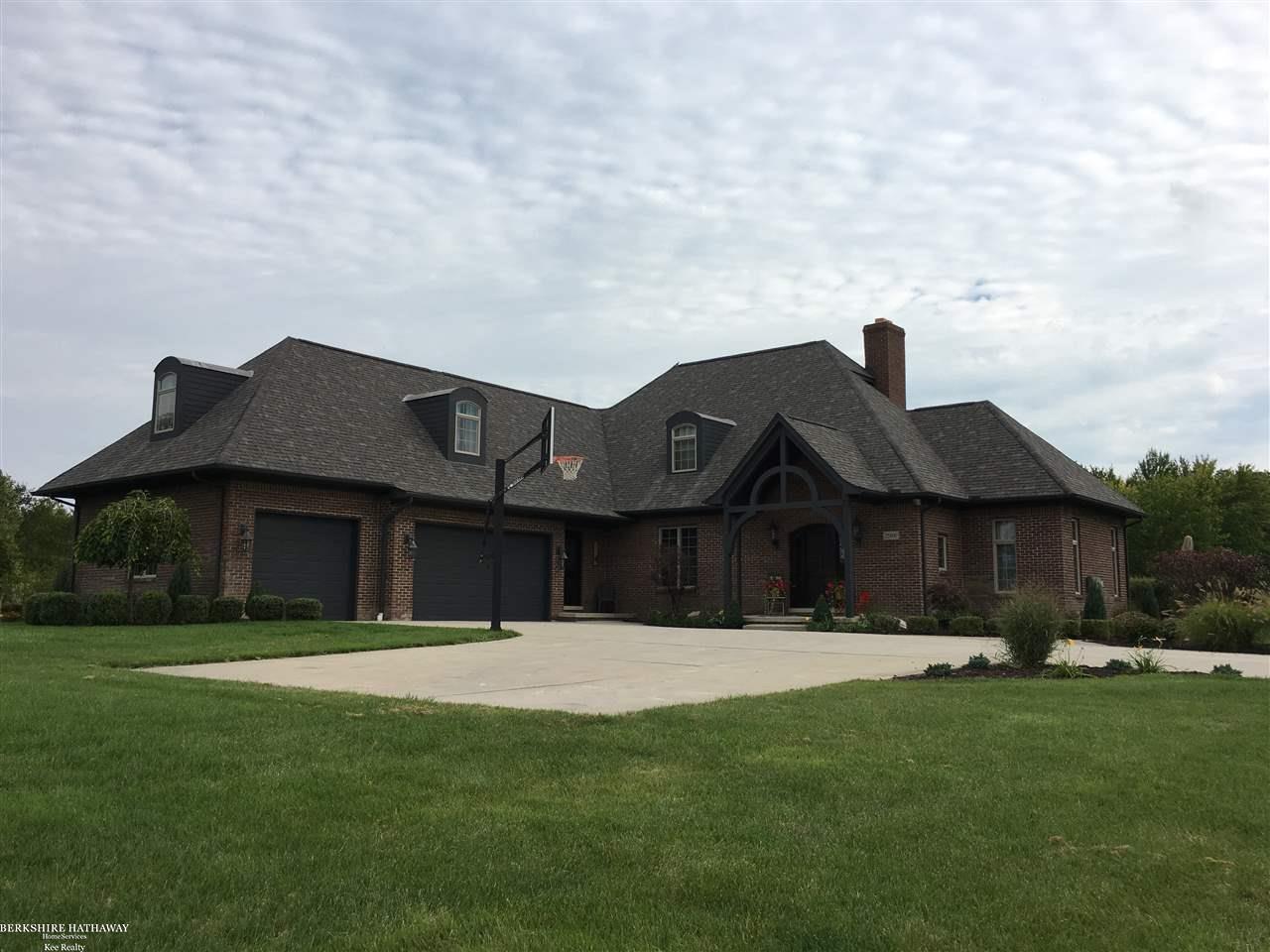 25800 Hagen Road New Baltimore, MI 48051 - Photo 2 of 65 Front View