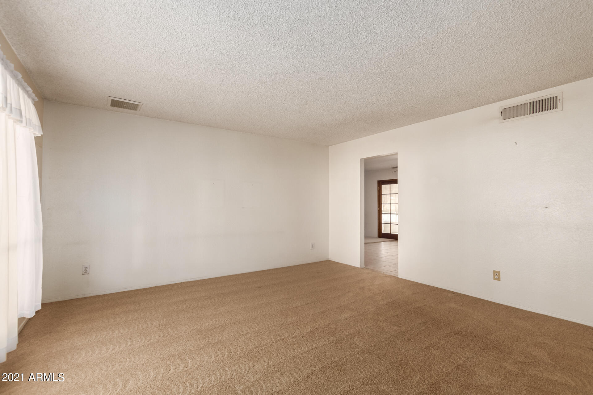 3308 South Newberry Road Tempe, AZ 85282 - Photo 8 of 38 a view of empty room