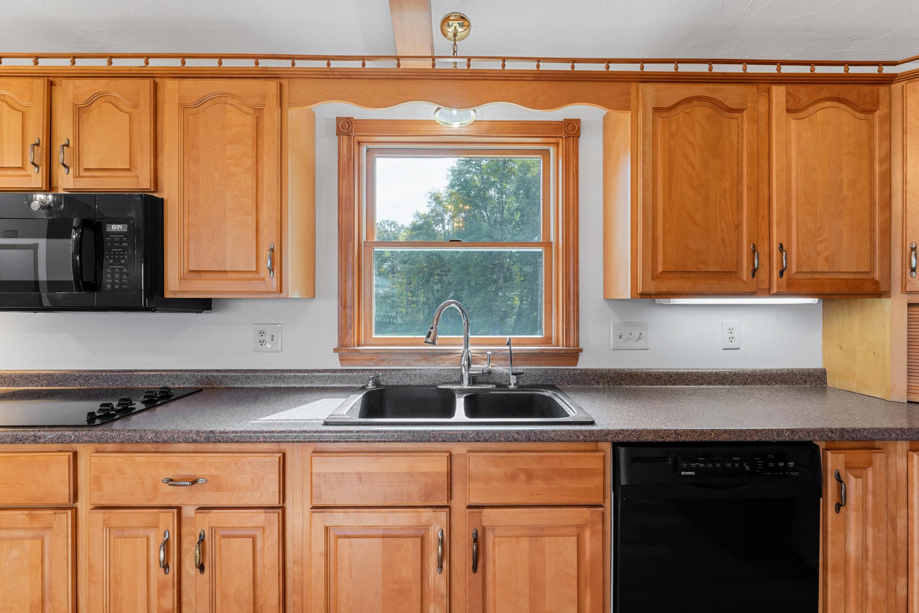 659 Bangor Road Waterville, ME 04901 - Photo 16 of 59 Kitchen