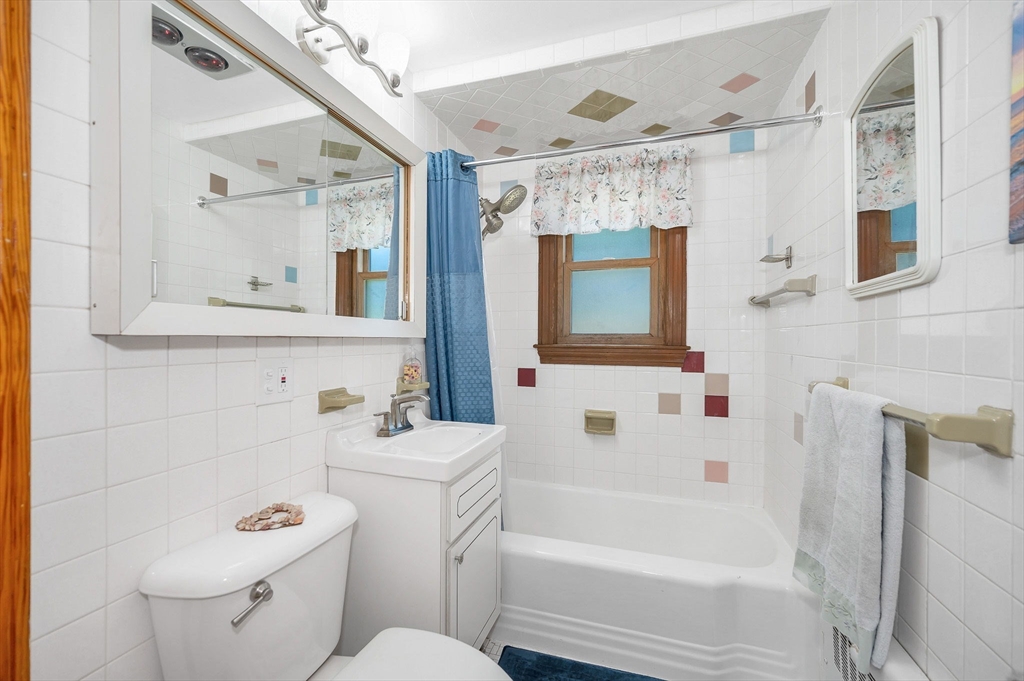 17 Roland Avenue Dracut, MA 01826 - Photo 12 of 35