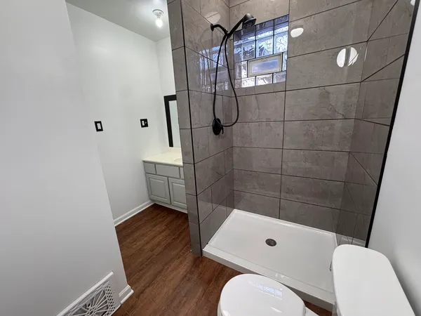 $329,900 | 404 Sherman Street, Joliet, IL 60433