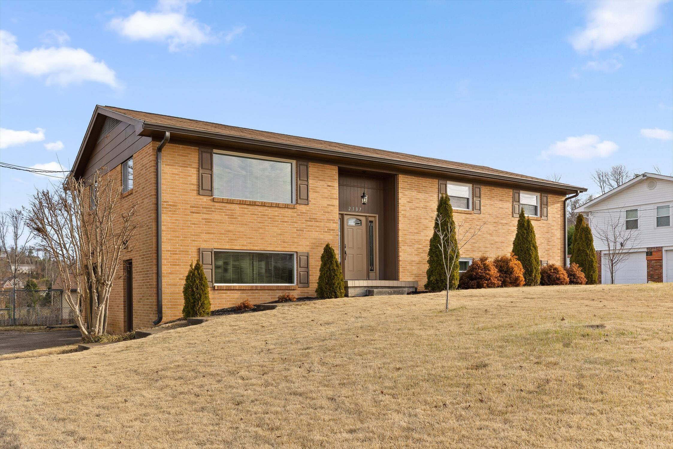 2307 Arroyo Drive Chattanooga, TN 37421 - Photo 2 of 33 04-Arroyo-4