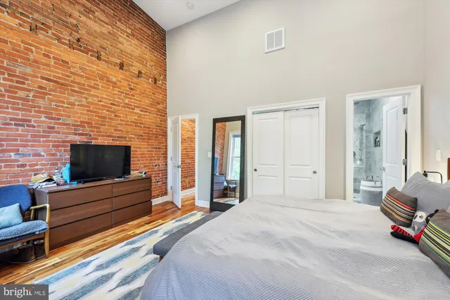 $4,700 | 141 T Street Northwest, Washington, DC 20001