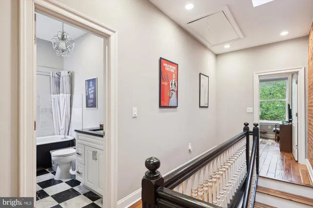 $4,700 | 141 T Street Northwest, Washington, DC 20001