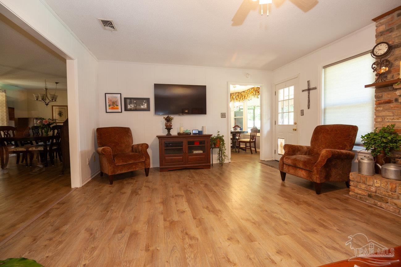 3860 Collingswood Road Pensacola, FL 32514 - Photo 8 of 33