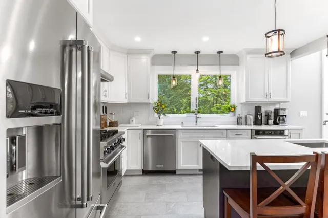 $1,750,000 | 11 Weeping Birches Lane, Thornton, NH 03285