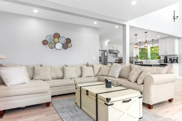 $1,750,000 | 11 Weeping Birches Lane, Thornton, NH 03285