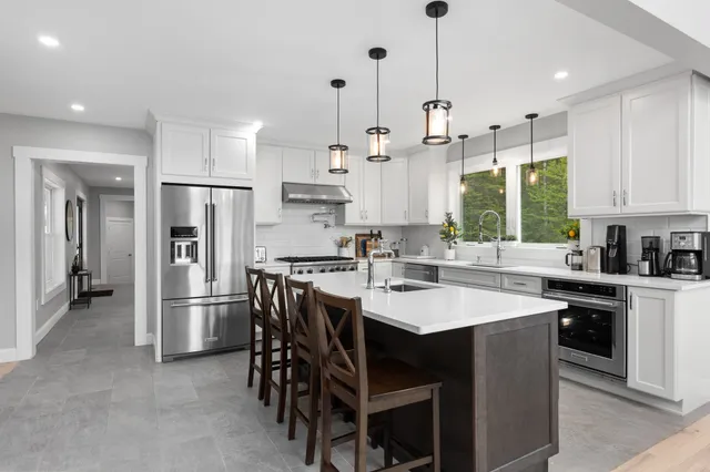 $1,750,000 | 11 Weeping Birches Lane, Thornton, NH 03285