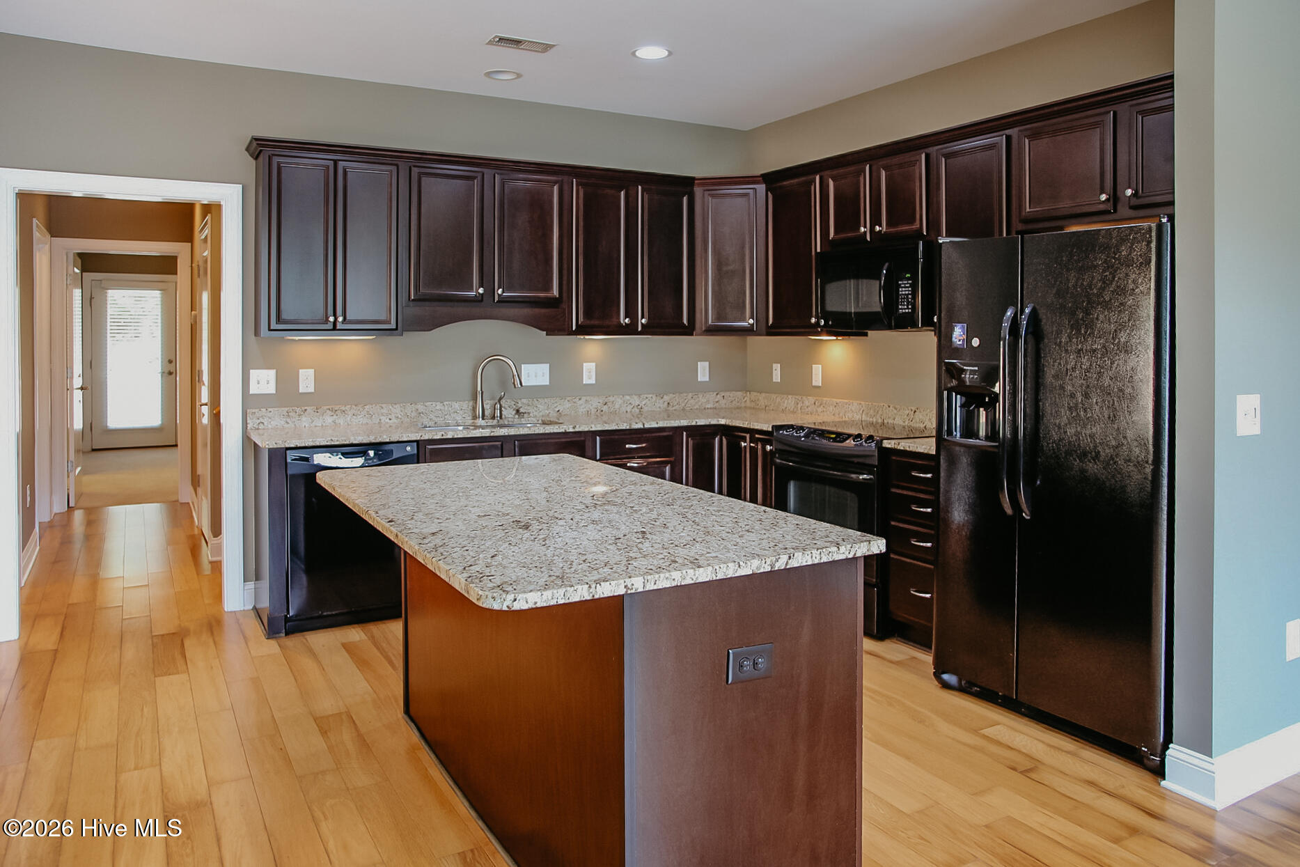 38 Elk Ridge Lane Southern Pines, NC 28387 - Photo 5 of 29 5 38 Elk Ridge Kitchen