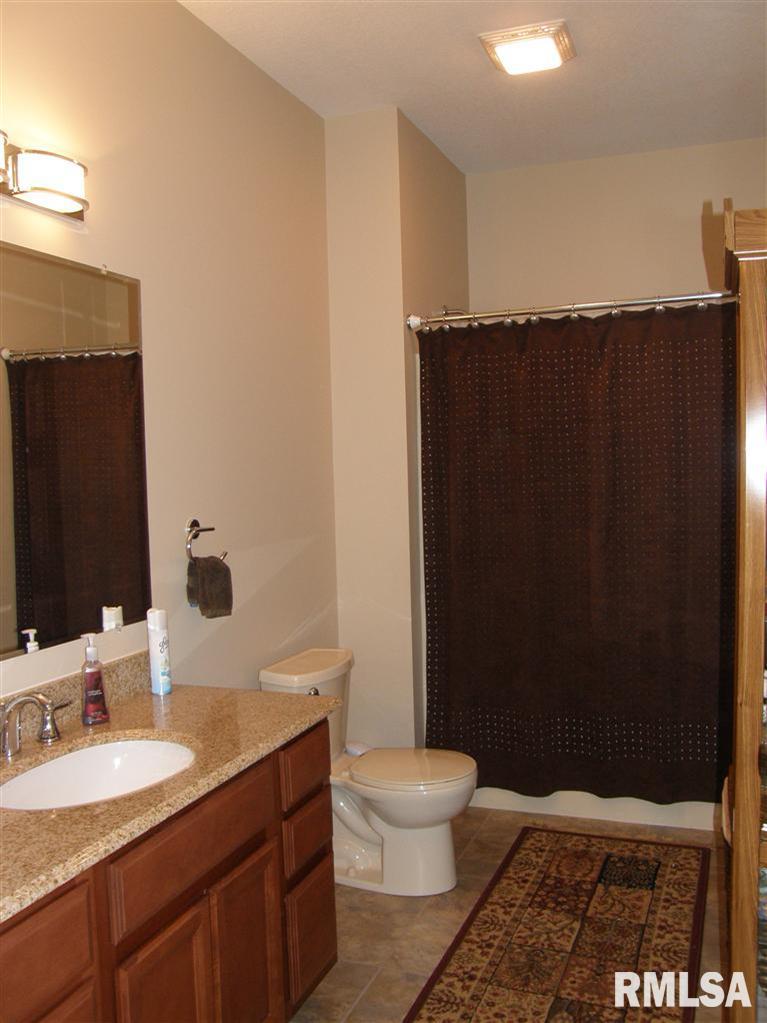 3101 Valley View Court Clinton, IA 52732 - Photo 13 of 24 Gallery Image 13