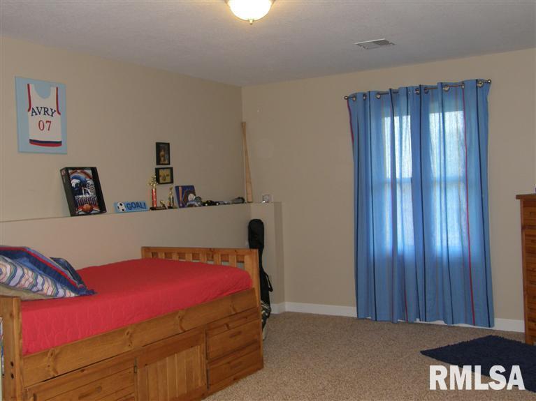 3101 Valley View Court Clinton, IA 52732 - Photo 19 of 24 Gallery Image 19