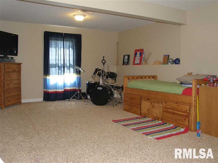 3101 Valley View Court Clinton, IA 52732 - Photo 23 of 24 Gallery Image 23