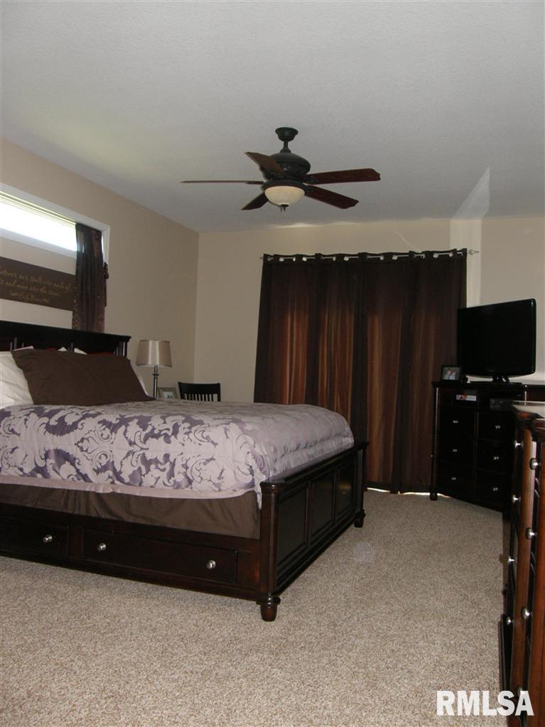 3101 Valley View Court Clinton, IA 52732 - Photo 8 of 24 Gallery Image 8