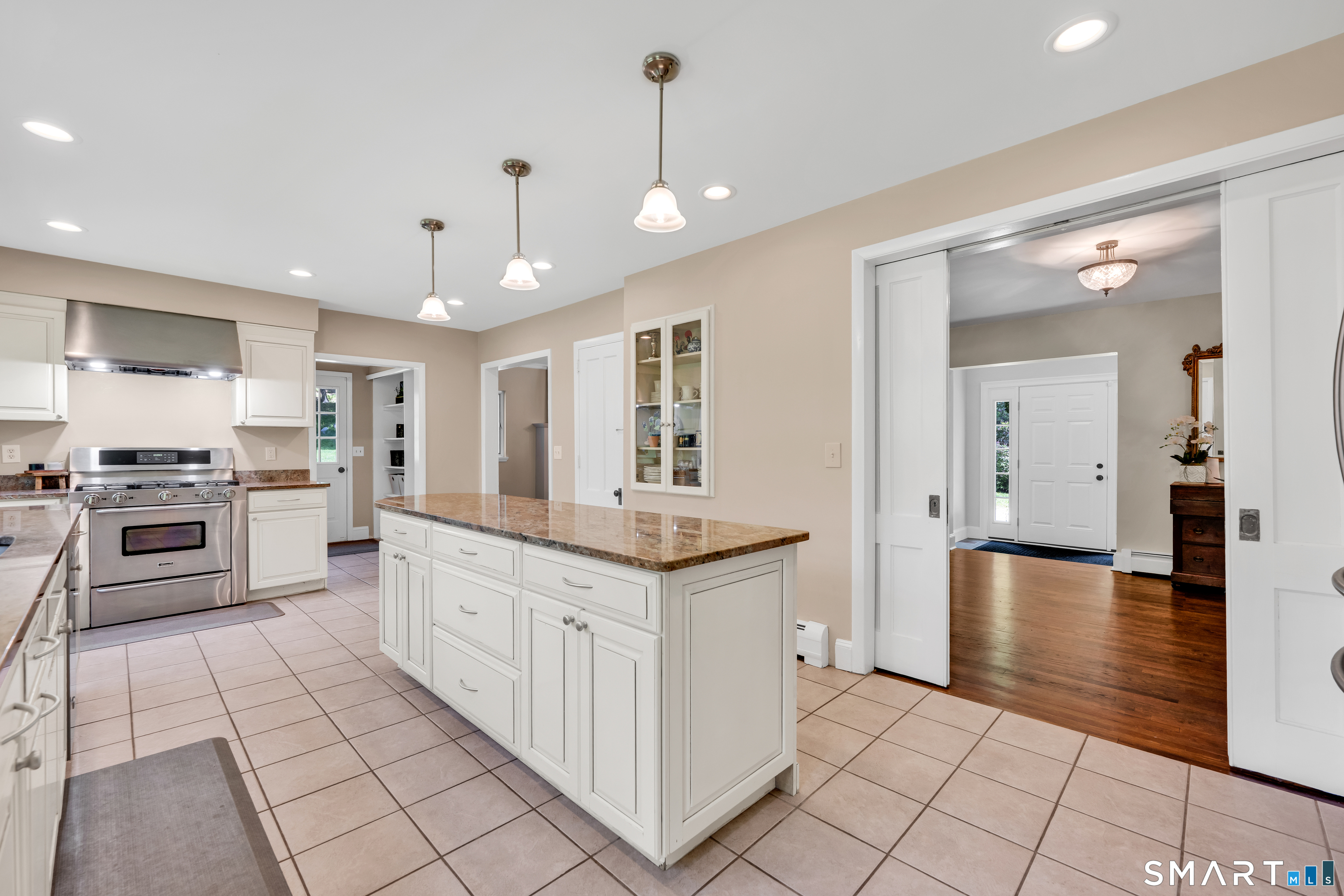 66 Great Ring Road Newtown, CT 06482 - Photo 15 of 40
