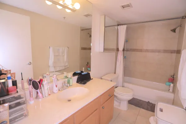 $4,125 | 700 1st Street, Unit 10T, Hoboken, NJ 07030