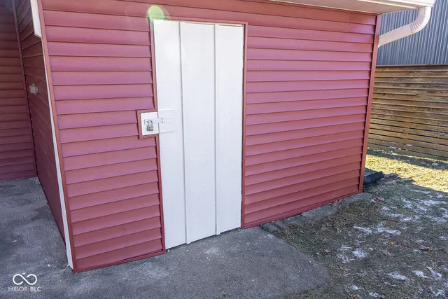 $269,000 | 718 Parkway Avenue, Indianapolis, IN 46203