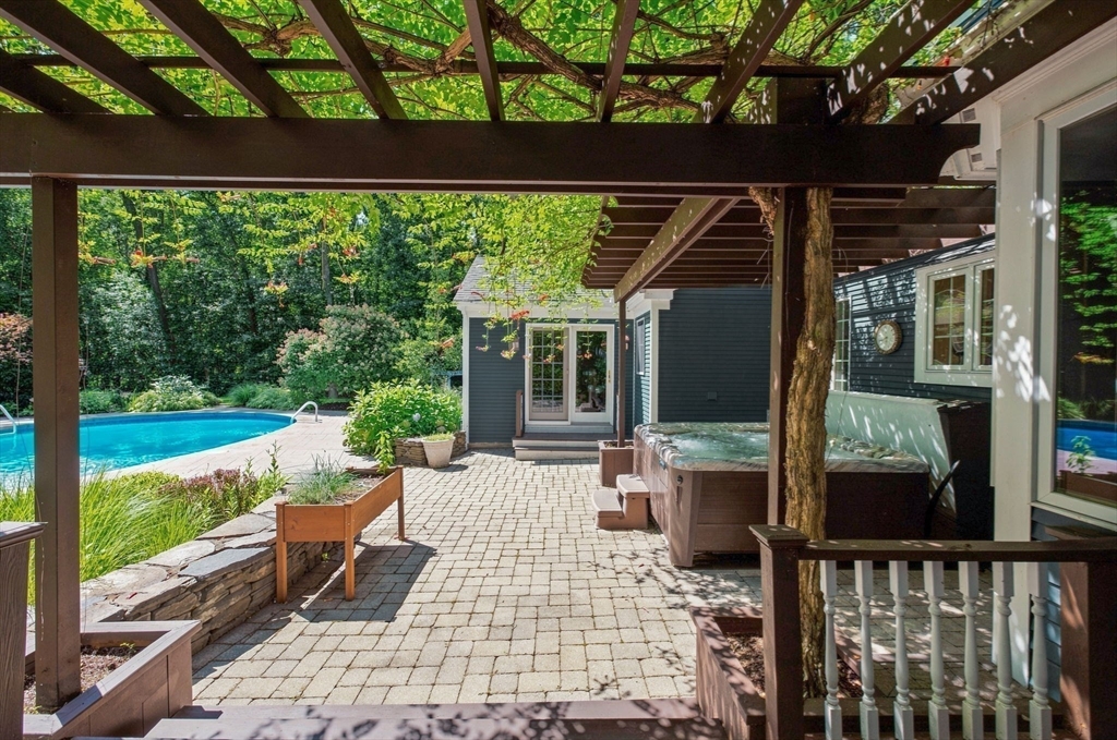 79 Silver Birch Road Longmeadow, MA 01106 - Photo 7 of 42 Gallery Image 7