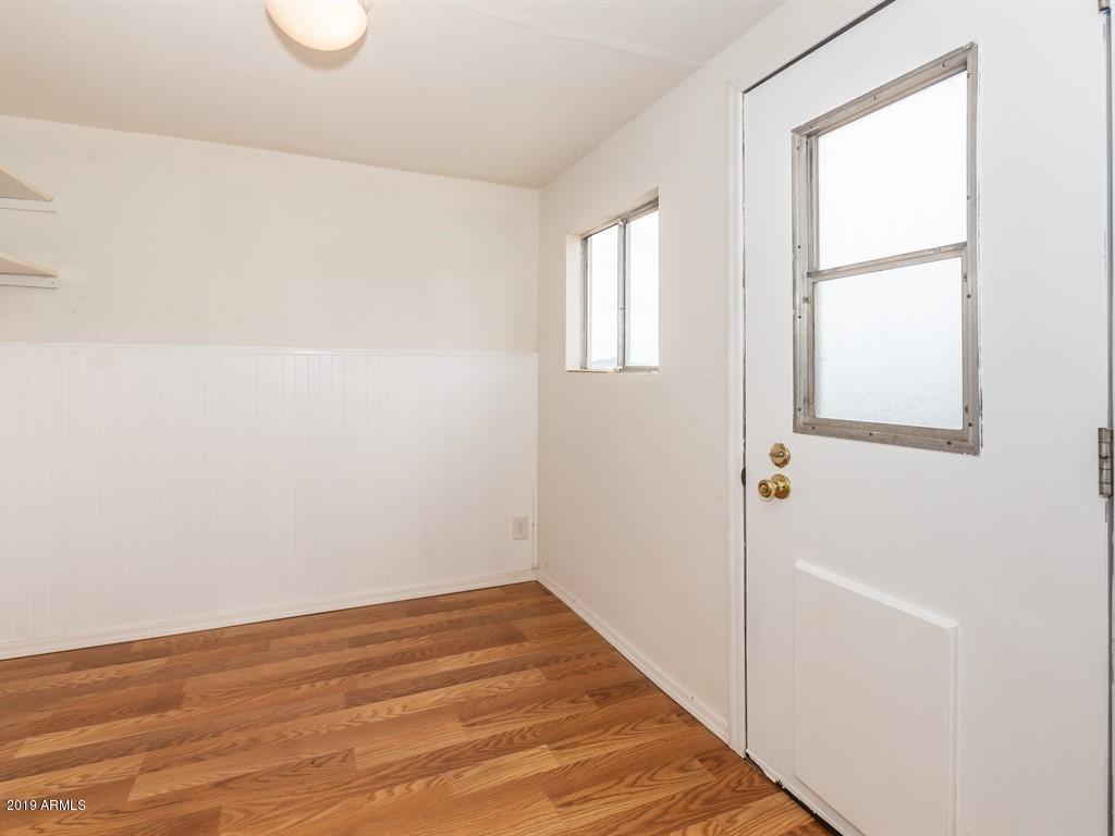 10645 Powerline Road Dewey, AZ 86327 - Photo 8 of 15 Laundry Room