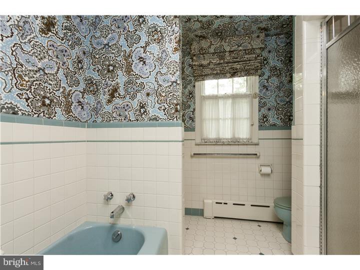 325 Sinkler Road Wyncote, PA 19095 - Photo 14 of 16 Bathroom