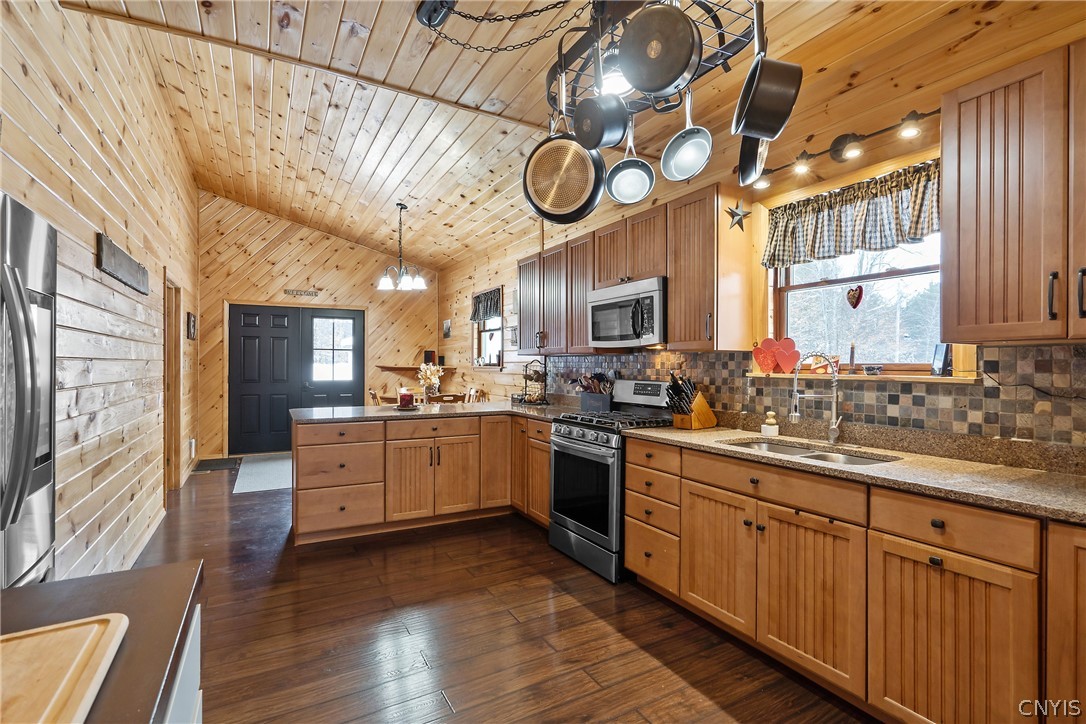 5117 Pleasant Valley Road North Greig, NY 13312 - Photo 13 of 42