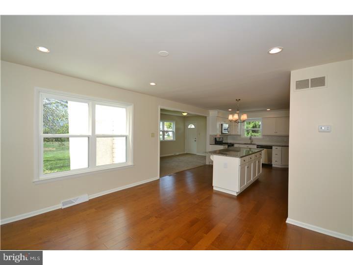 902 Rutledge Avenue Horsham, PA 19044 - Photo 13 of 25 Dining Room