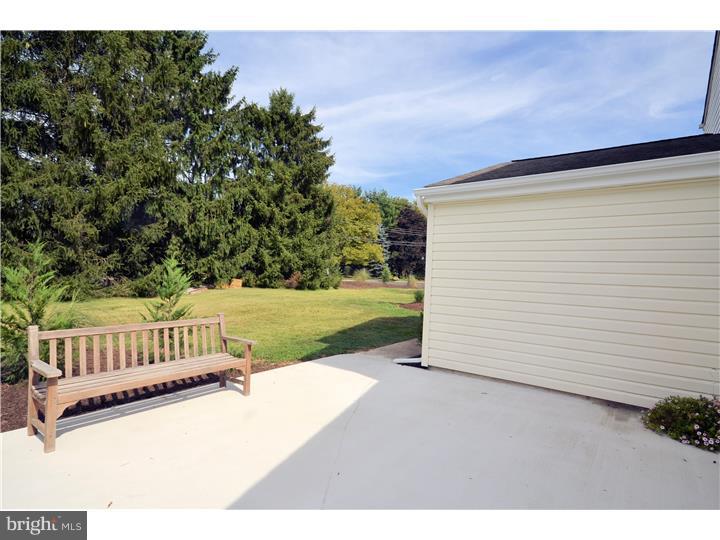 902 Rutledge Avenue Horsham, PA 19044 - Photo 23 of 25 Patio