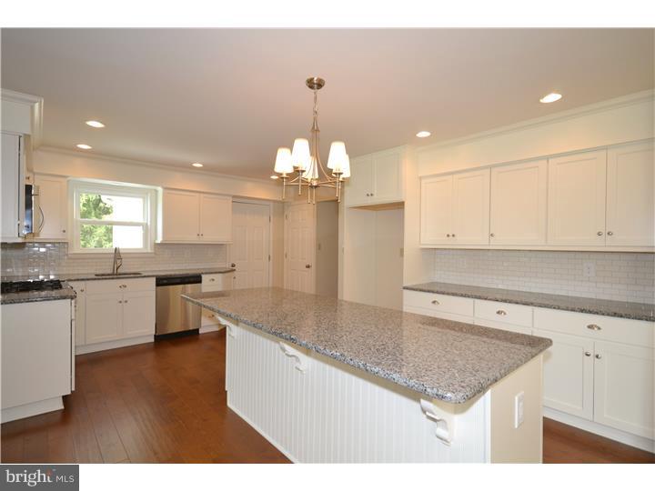 902 Rutledge Avenue Horsham, PA 19044 - Photo 4 of 25 Kitchen