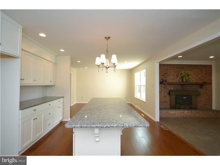 902 Rutledge Avenue Horsham, PA 19044 - Photo 6 of 25 Kitchen