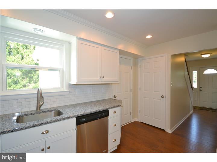 902 Rutledge Avenue Horsham, PA 19044 - Photo 7 of 25 Kitchen